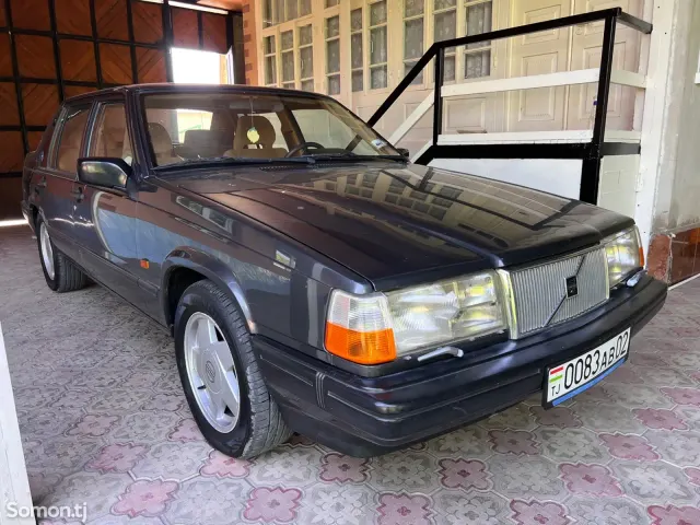 Volvo 940 1993 · 2.3 MT