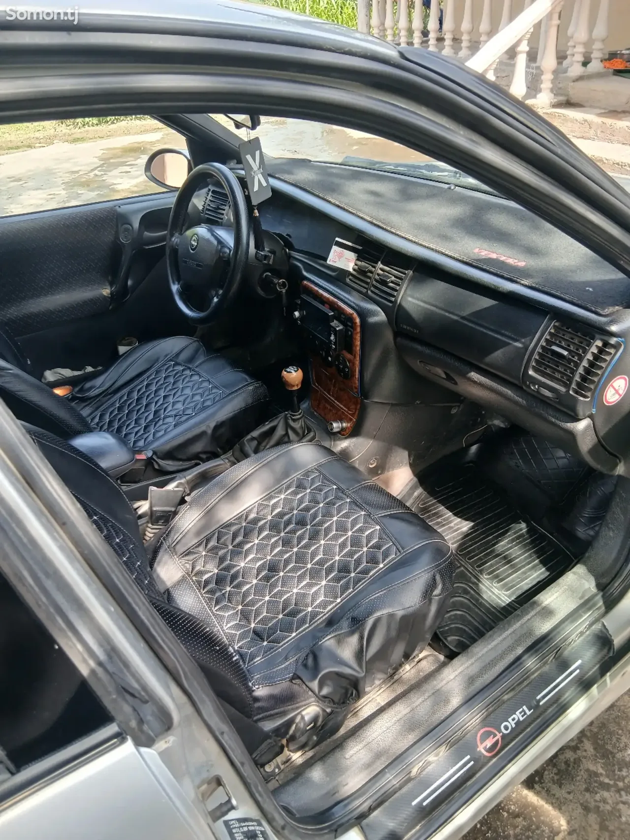 Opel Vectra B 1999 · 1.8 MT