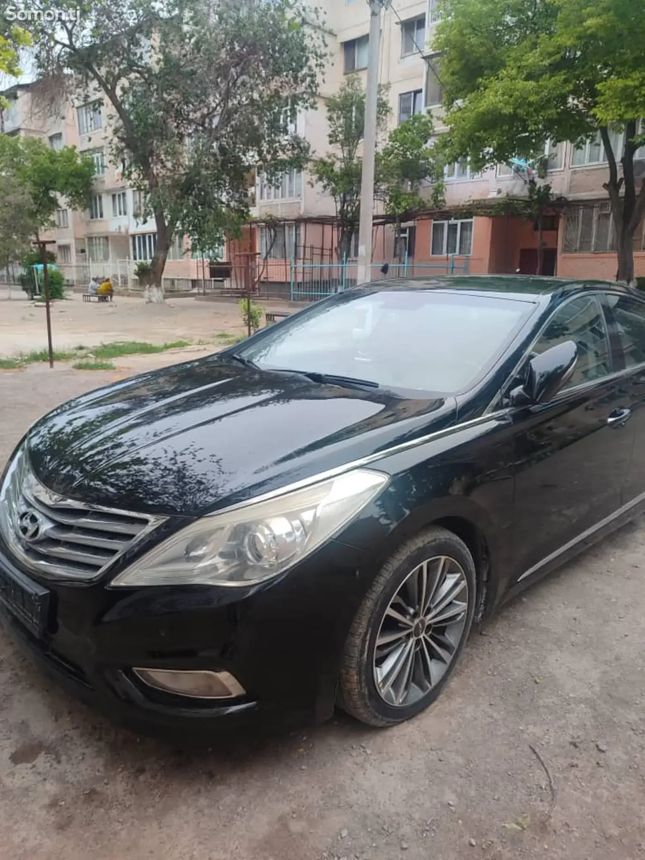 Hyundai Grandeur 2012 · 3.0 AT