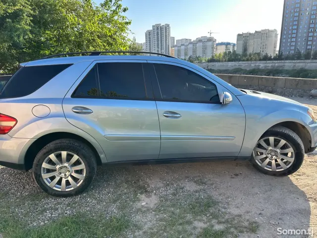 Mercedes-Benz ML class 2006 · 3.5 AT