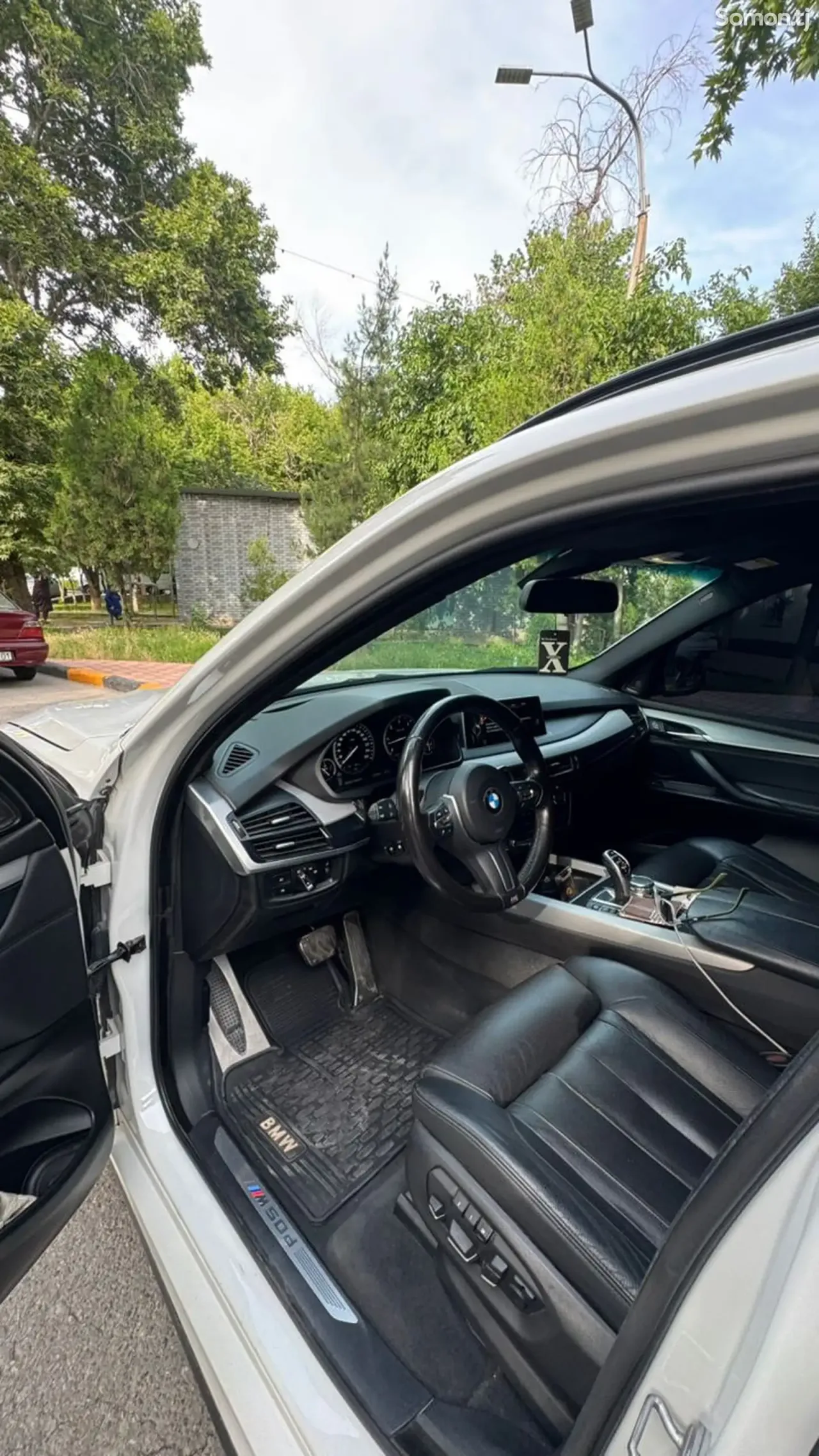 BMW X5 M 2015 · 5.0 AT