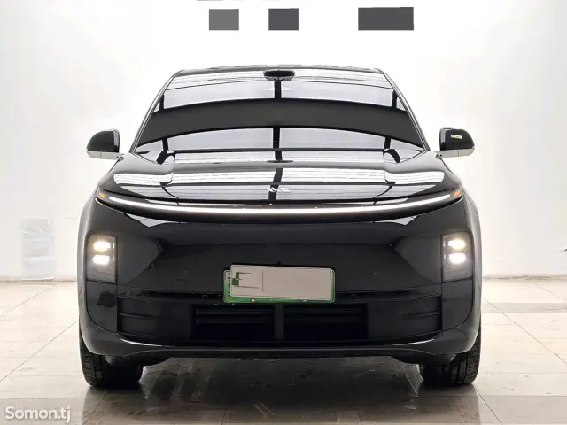 Li Auto (Lixiang) L6 2025 · AT