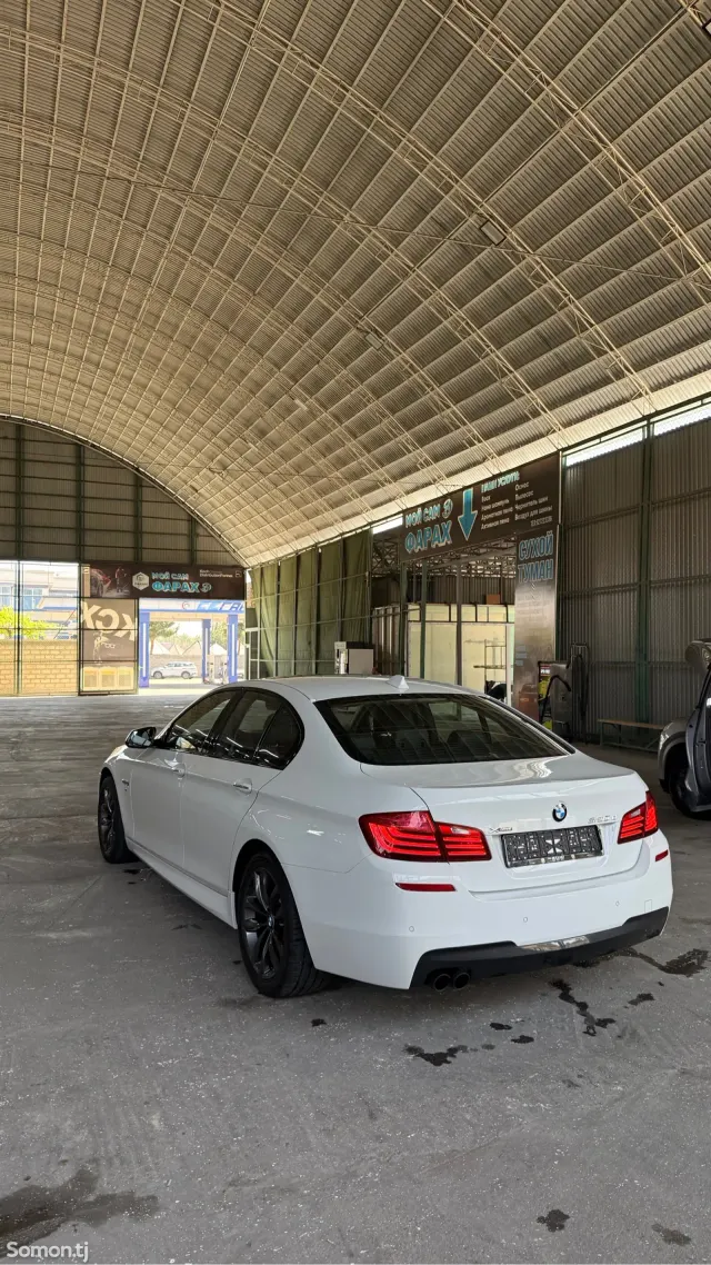 BMW 5 series 2015 · 2.0 AT