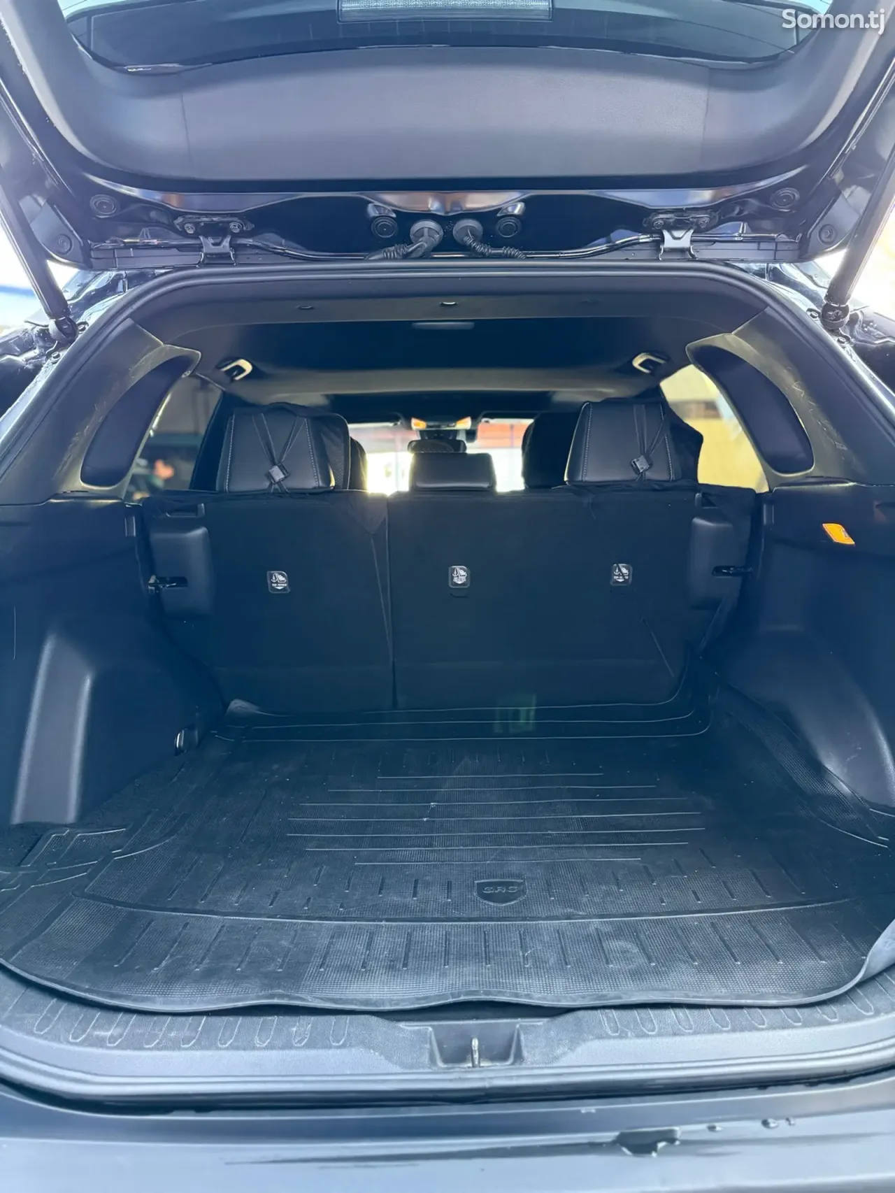 Toyota RAV 4 2020 · 2.5 AT