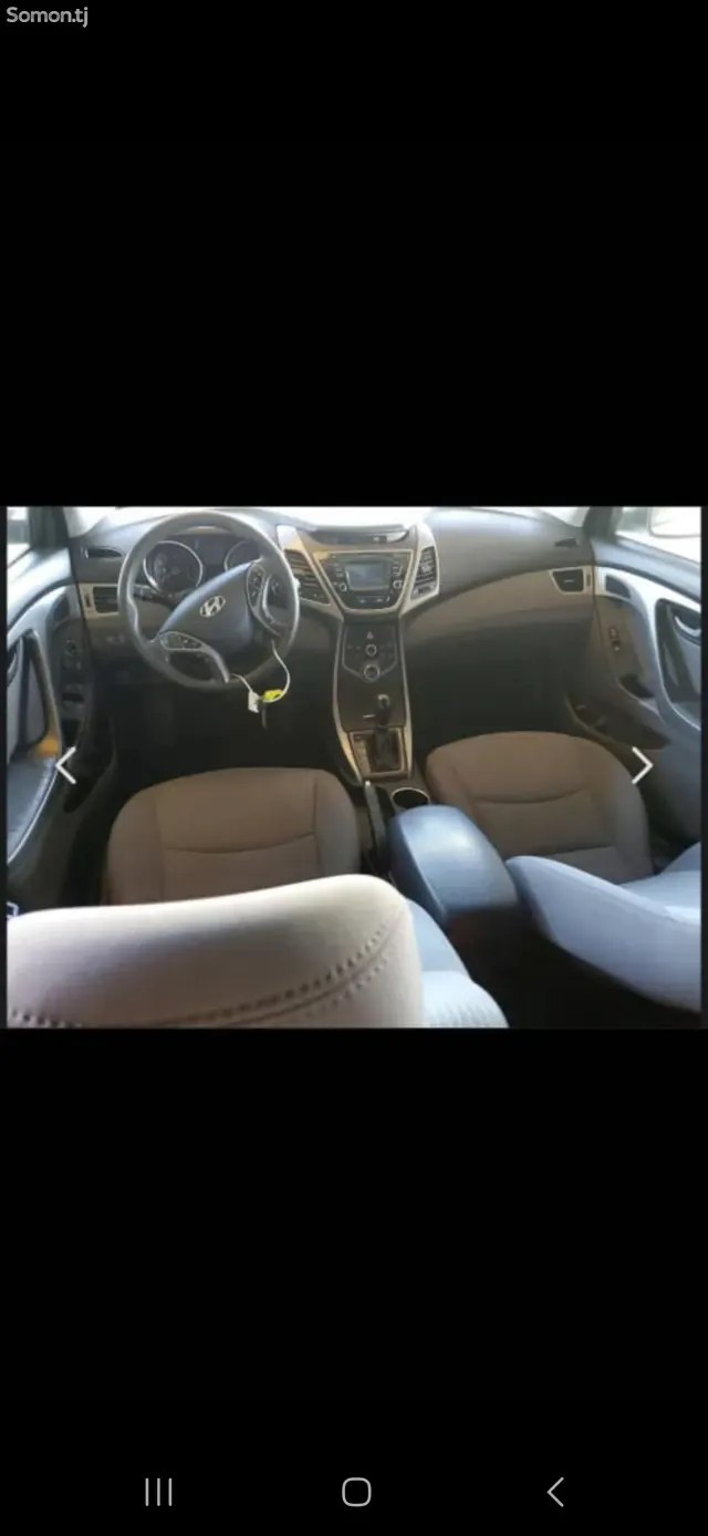 Hyundai Elantra 2015 · 1.8 AT