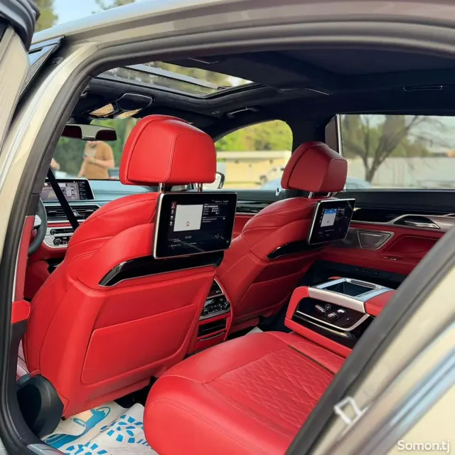 BMW 7 series 2021 · 6.0 AT