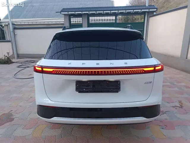 Xpeng G9 2023 · AT