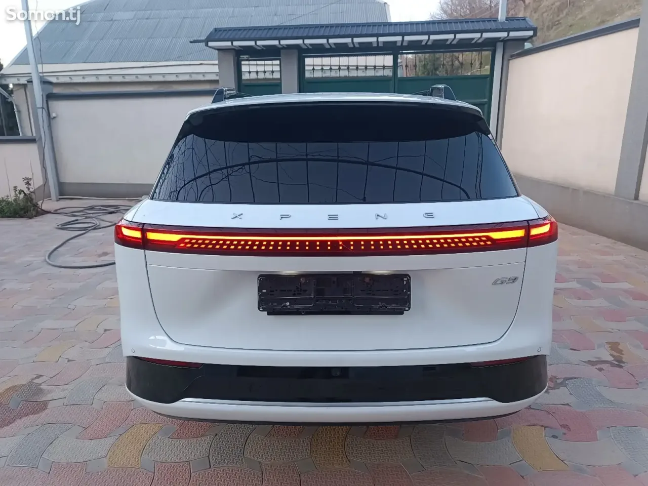 Xpeng G9 2023 · AT