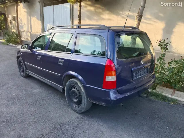 Opel Astra G 1999 · 1.6 MT