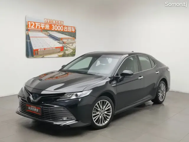 Toyota Camry 2019 · 2.5 AT