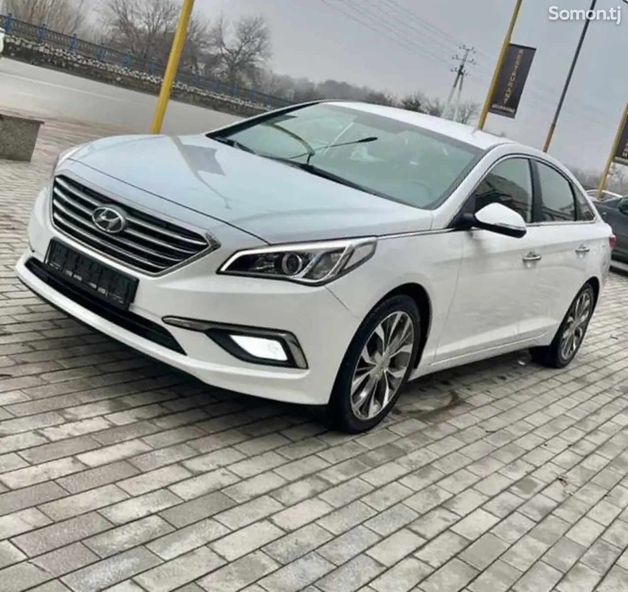 Hyundai Sonata 2015 · 2.0 AT