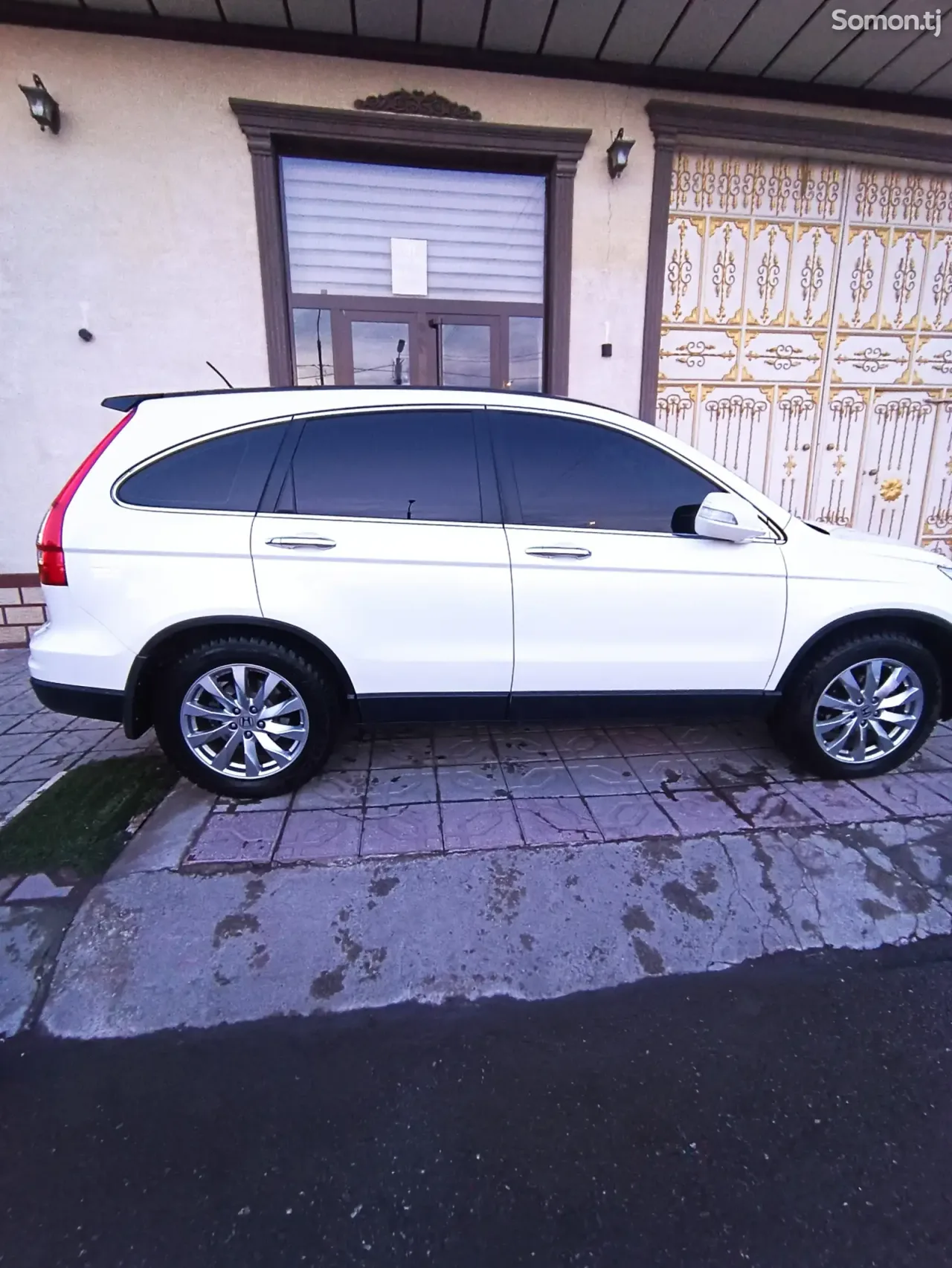 Honda CR-V 2011 · 2.4 AT