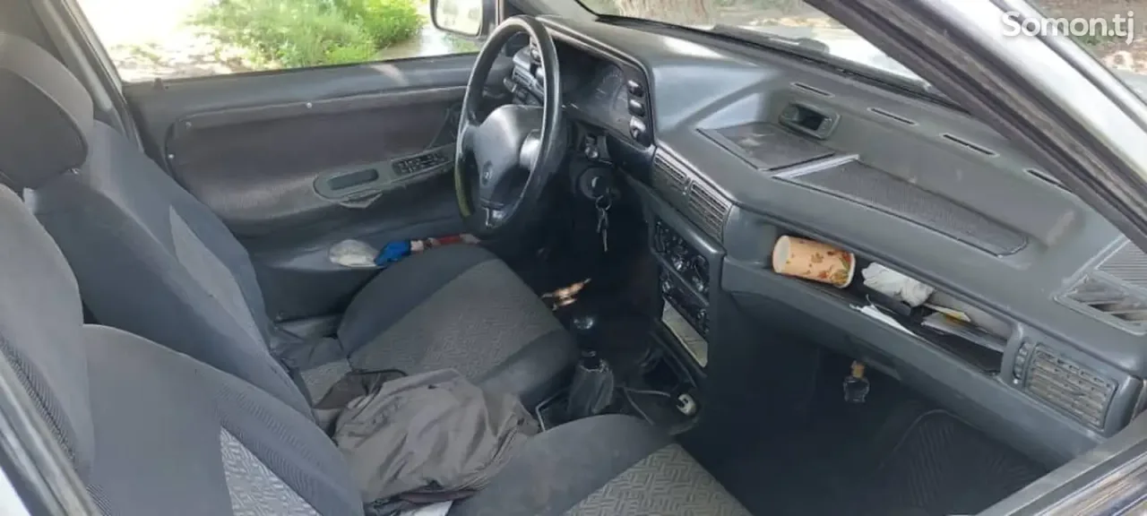 Daewoo Nexia 1996 · 1.5 MT