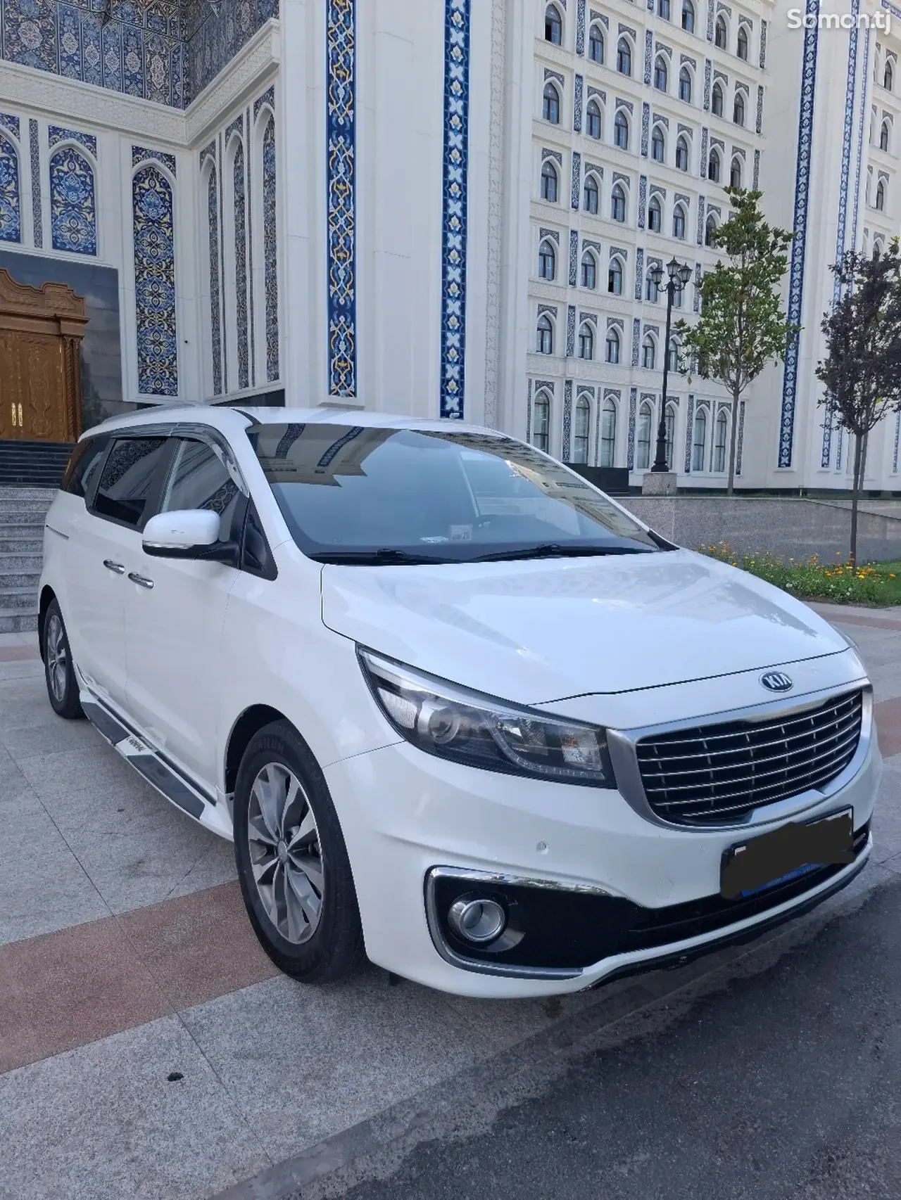 Kia Carnival 2016 · 2.2 AT