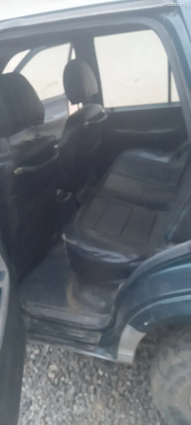 Kia Sportage 1997 · 2.5 MT