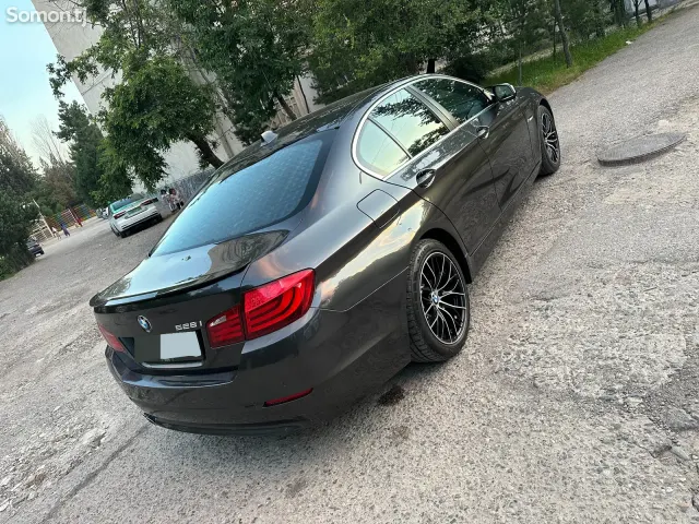 BMW 5 series 2011 · 2.8 AT