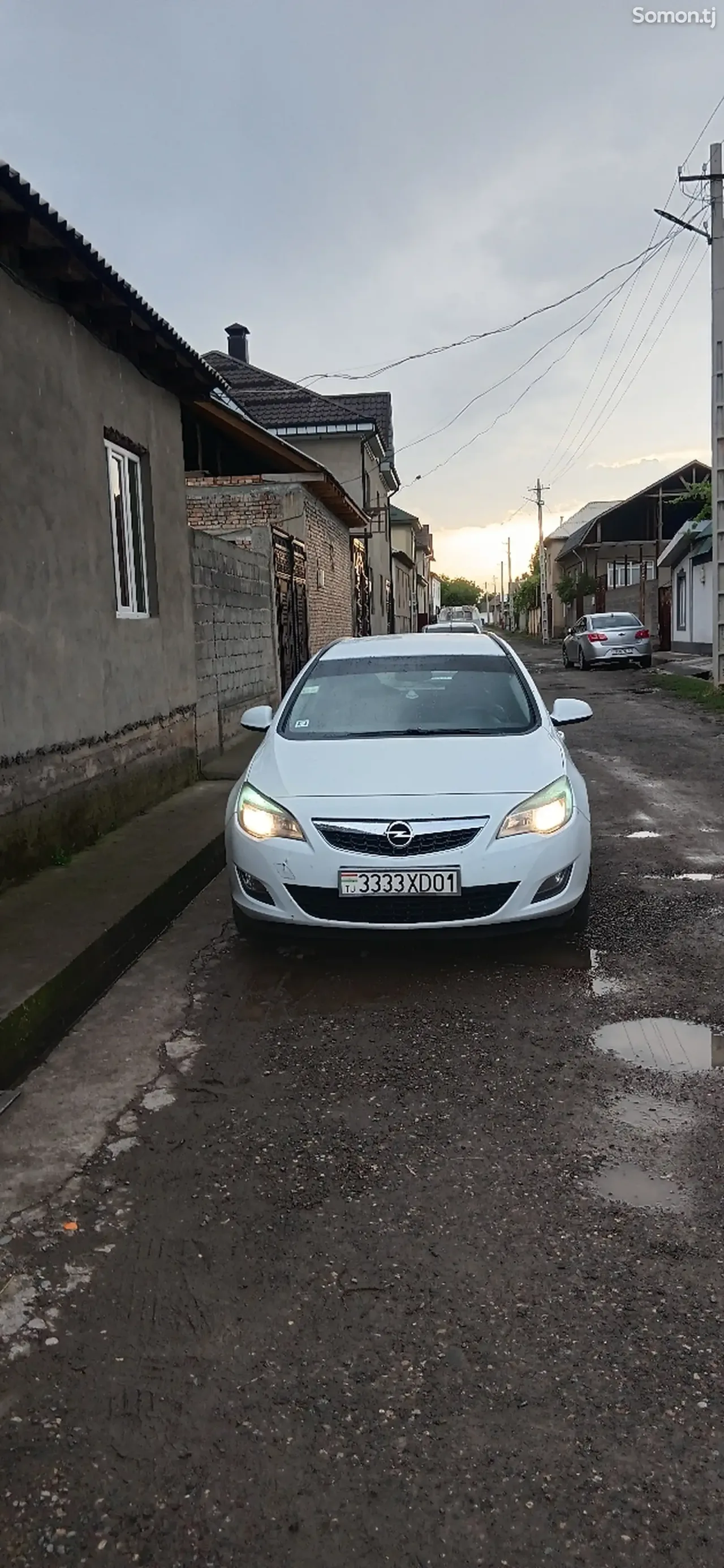 Opel Astra J 2012 · 1.3 MT