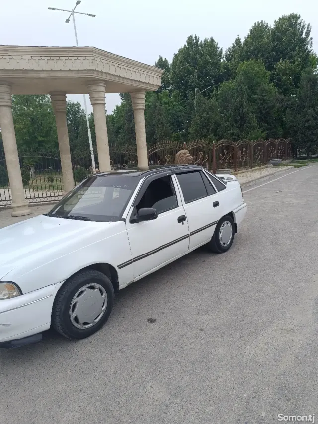 Daewoo Nexia 1994 · 1.6 MT