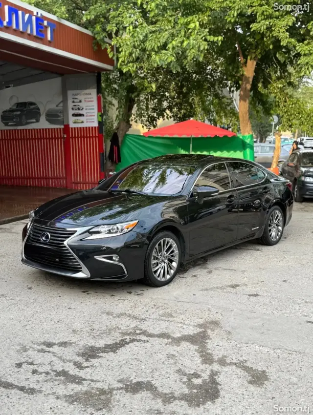 Lexus ES series 2017 · 3.0 AT