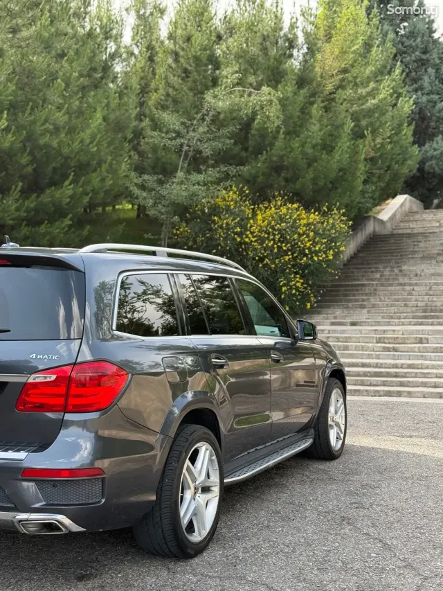 Mercedes-Benz GL class 2014 · 5.5 AT