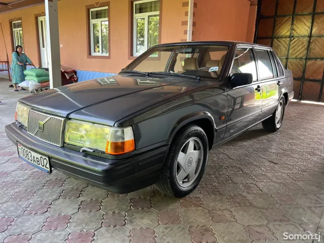 Volvo 940 1993 · 2.3 MT