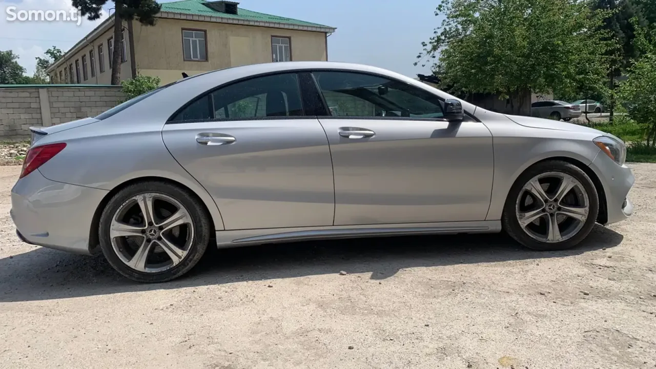 Mercedes-Benz CLA-Class 2018 · 2.0 AT