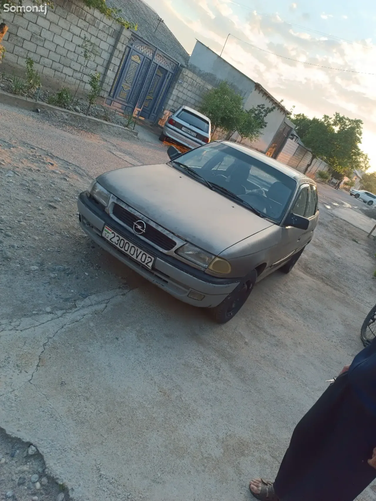 Opel Astra F 1993 · 1.6 MT