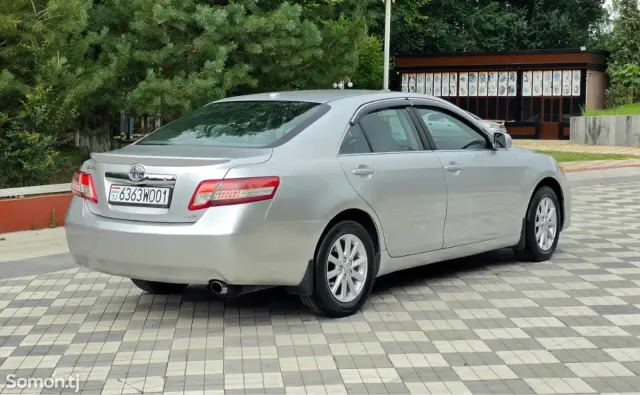 Toyota Camry 2011 · 2.5 AT