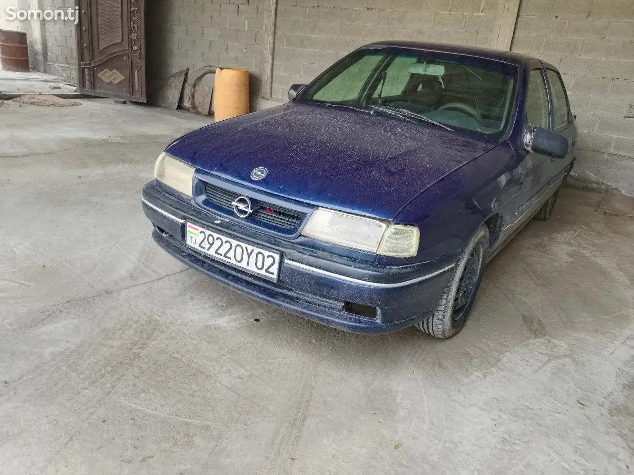 Opel Vectra A 1992 · 1.6 MT