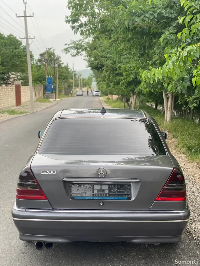 Mercedes-Benz C class 1995 · 2.8 MT