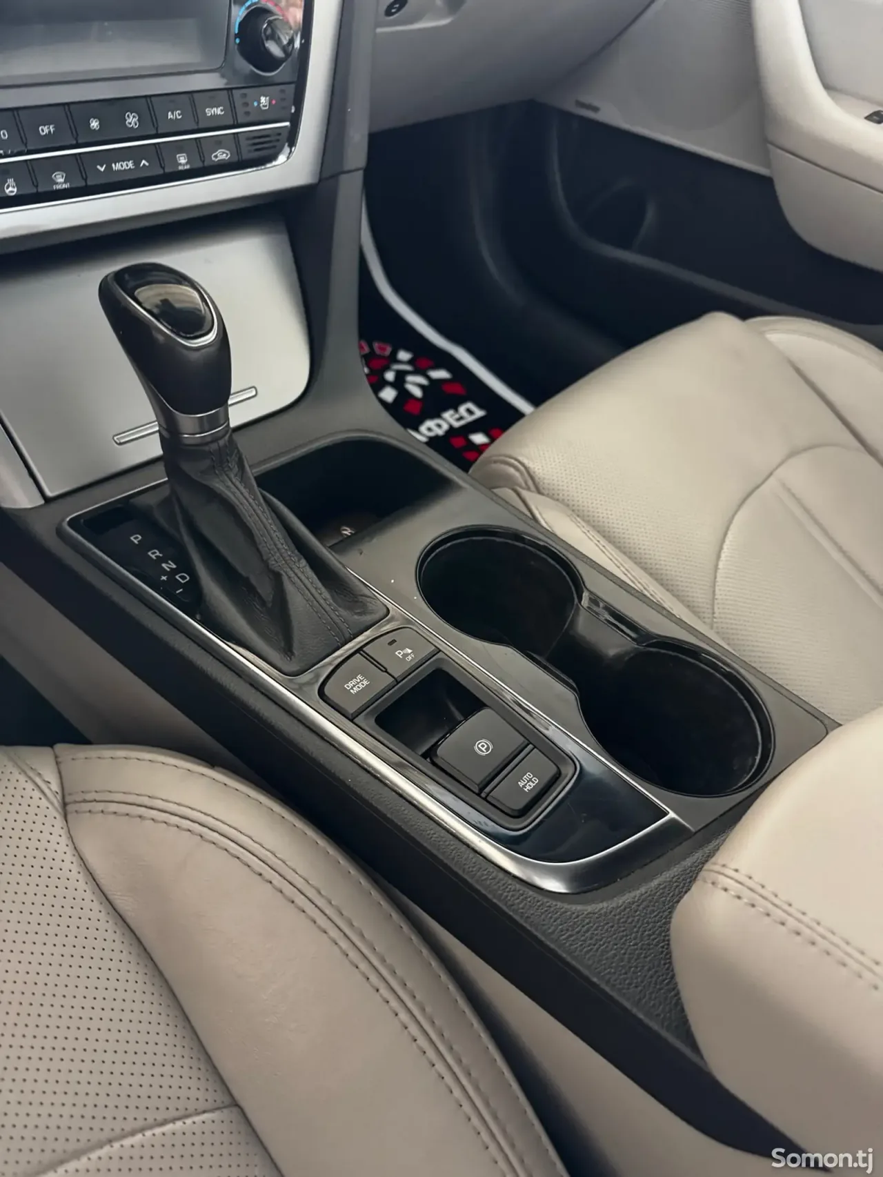 Hyundai Sonata 2015 · 2.4 AT