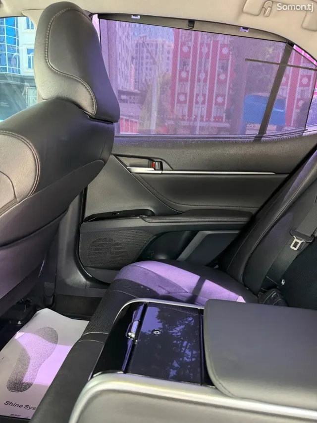 Toyota Camry 2020 · 3.5 AT