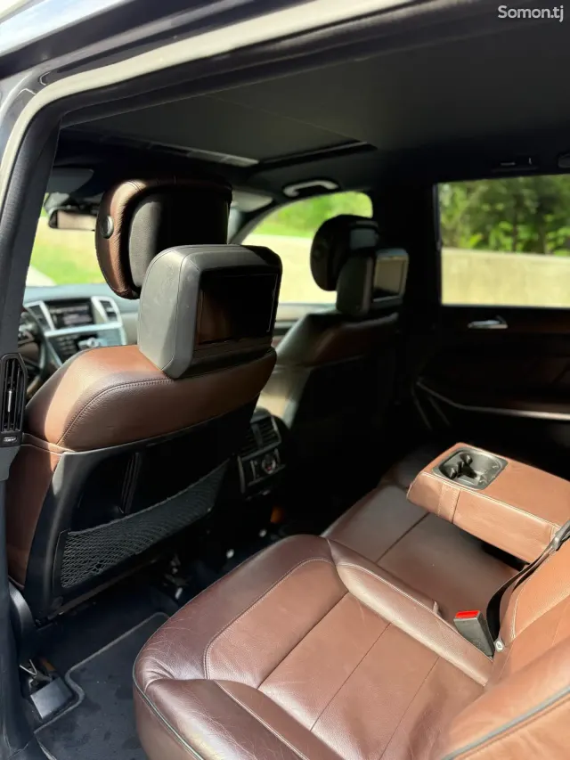 Mercedes-Benz GL class 2014 · 5.5 AT