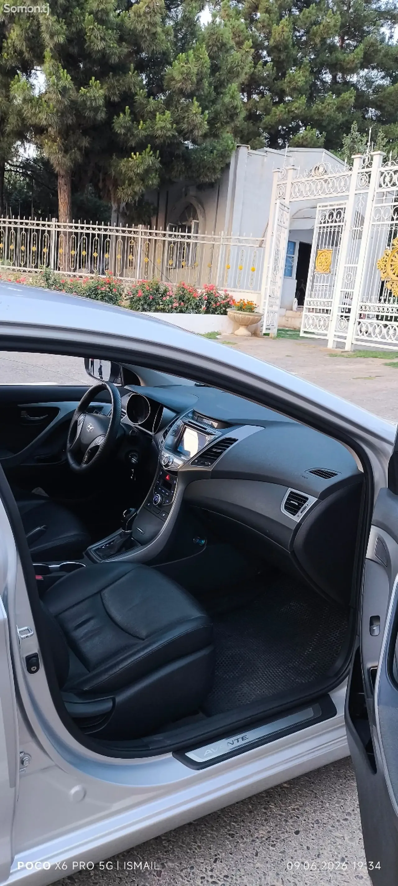 Hyundai Avante 2014 · 1.6 AT