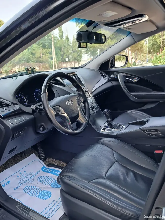 Hyundai Grandeur 2014 · 3.0 AT
