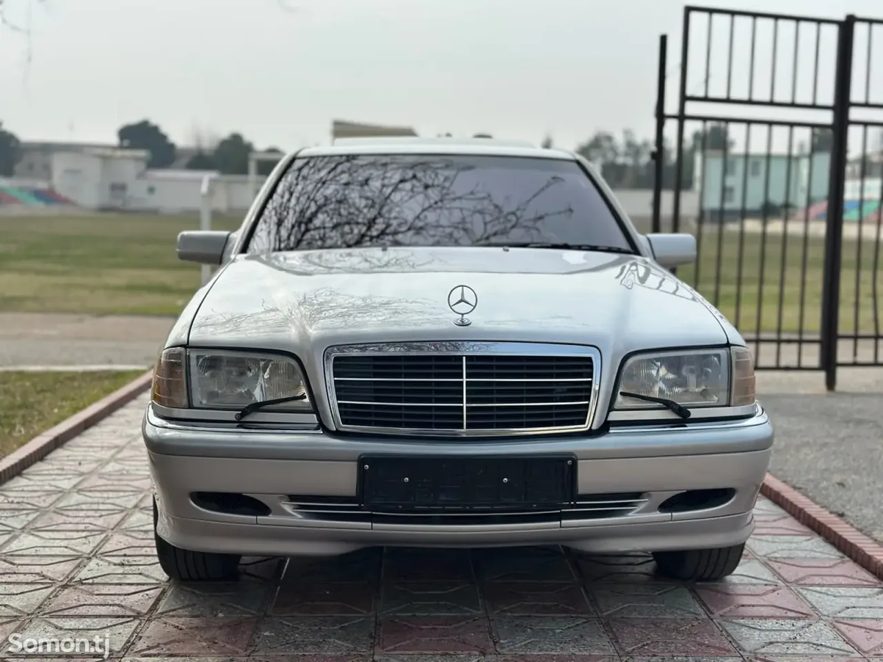Mercedes-Benz C class 1999 · 2.4 AT