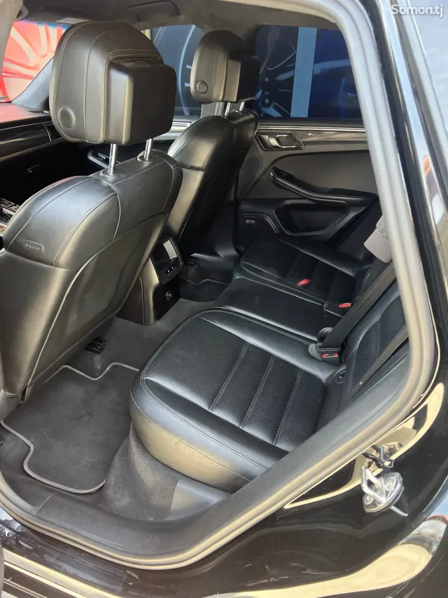 Porsche Macan 2015 · 3.6 AT