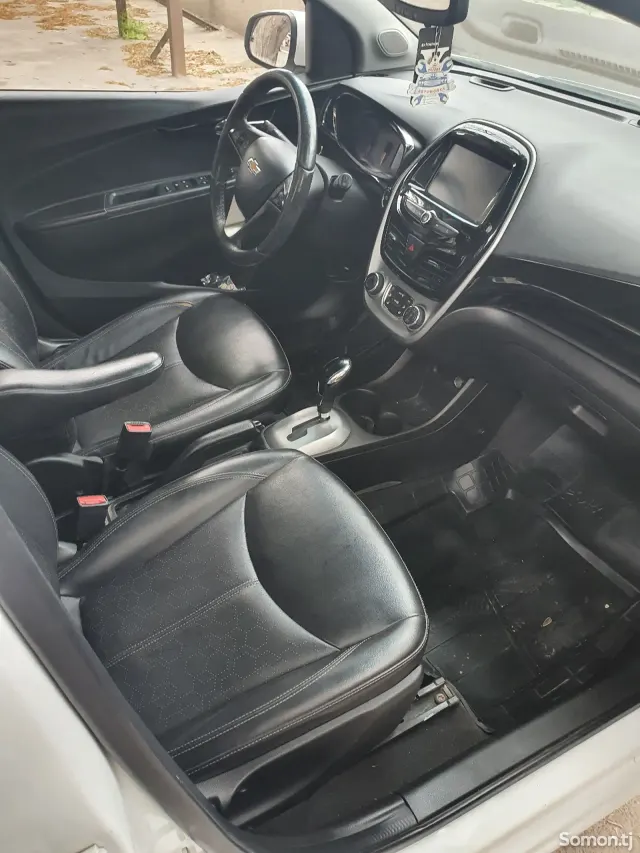 Kia Carnival 2014 · 2.2 AT