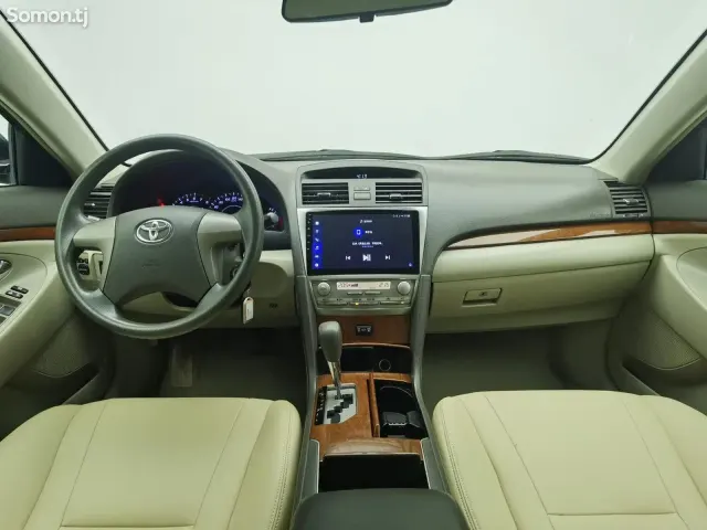 Toyota Camry 2014 · 2.0 AT
