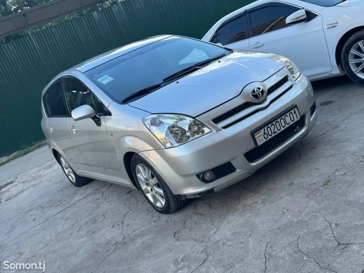 Toyota Verso 2006 · 2.2 MT