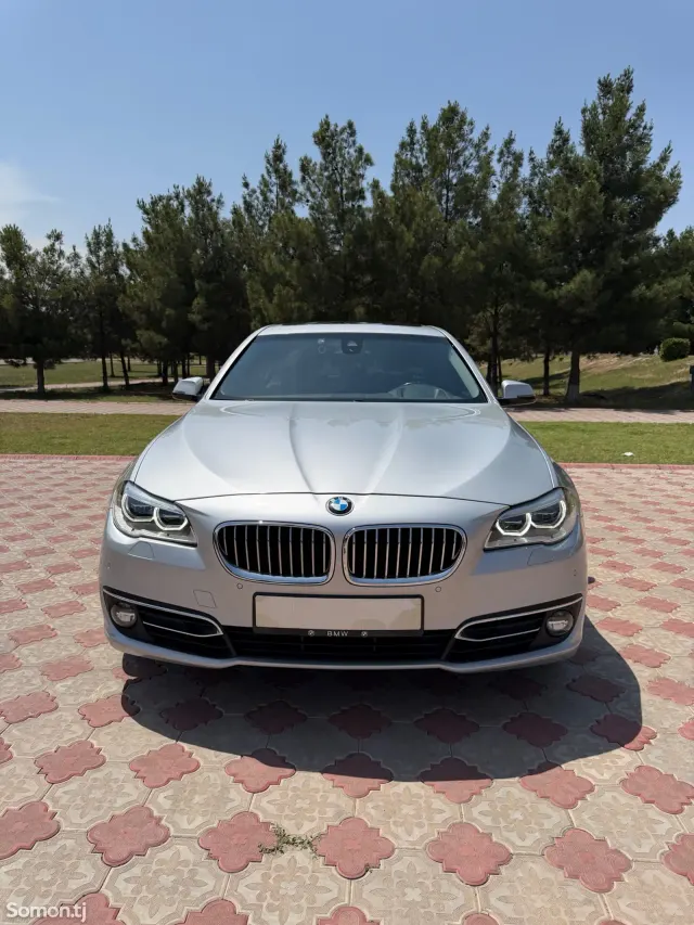 BMW 5 series 2015 · 2.0 AT