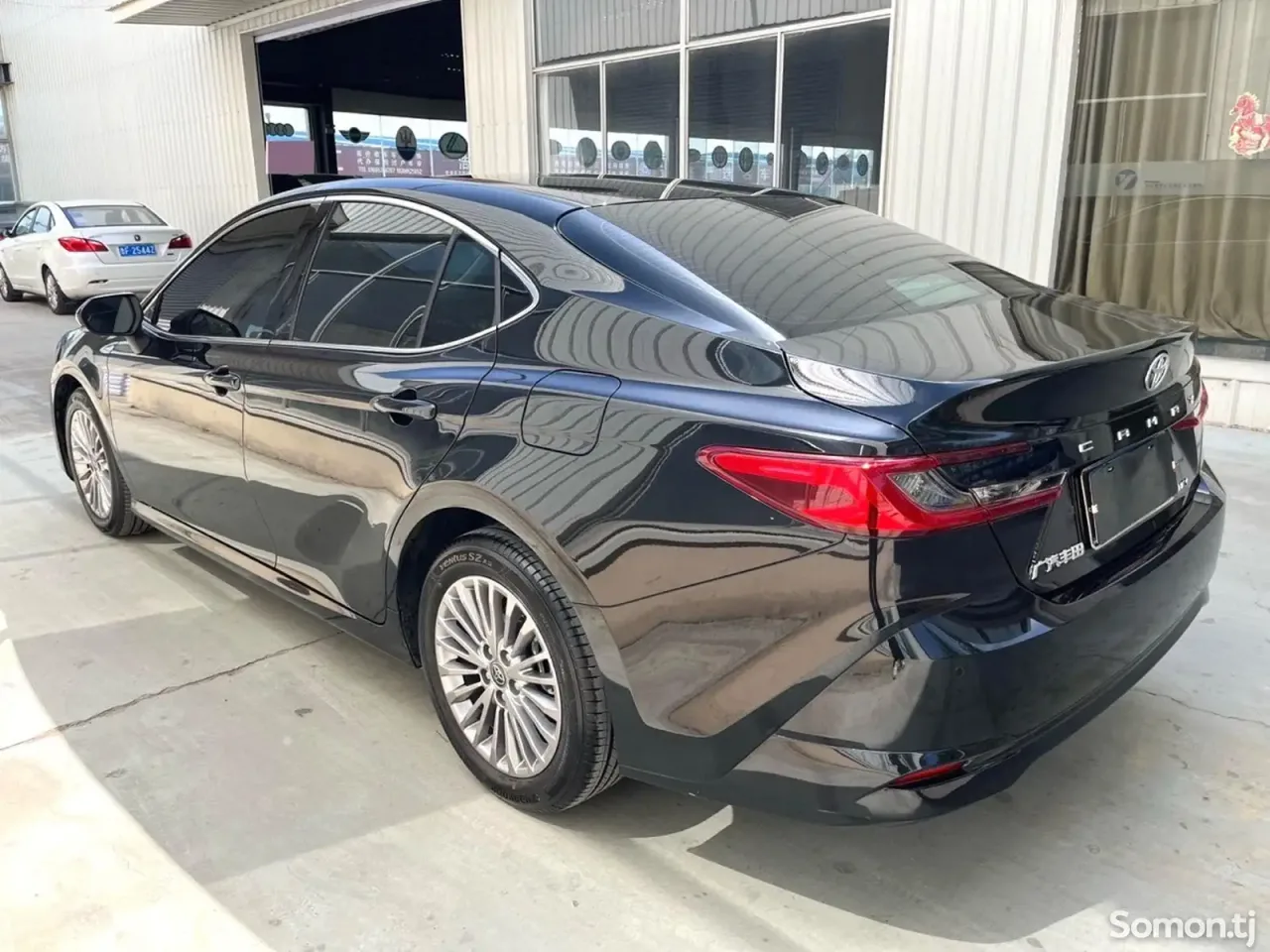 Toyota Camry 2025 · 2.0 AT