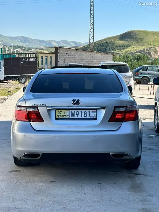 Lexus IS series 2008 · 3.5 AT