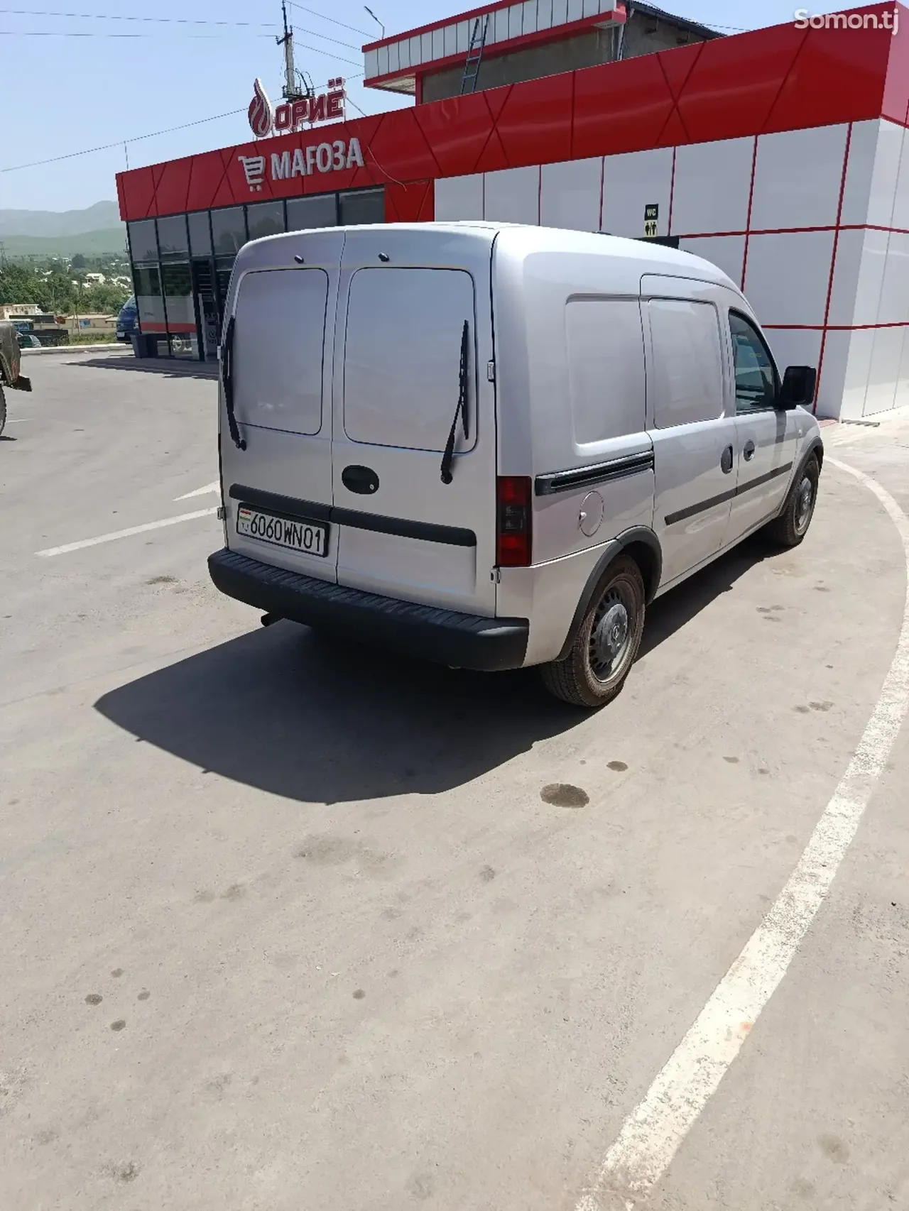 Opel Combo 2009 · 1.8 MT