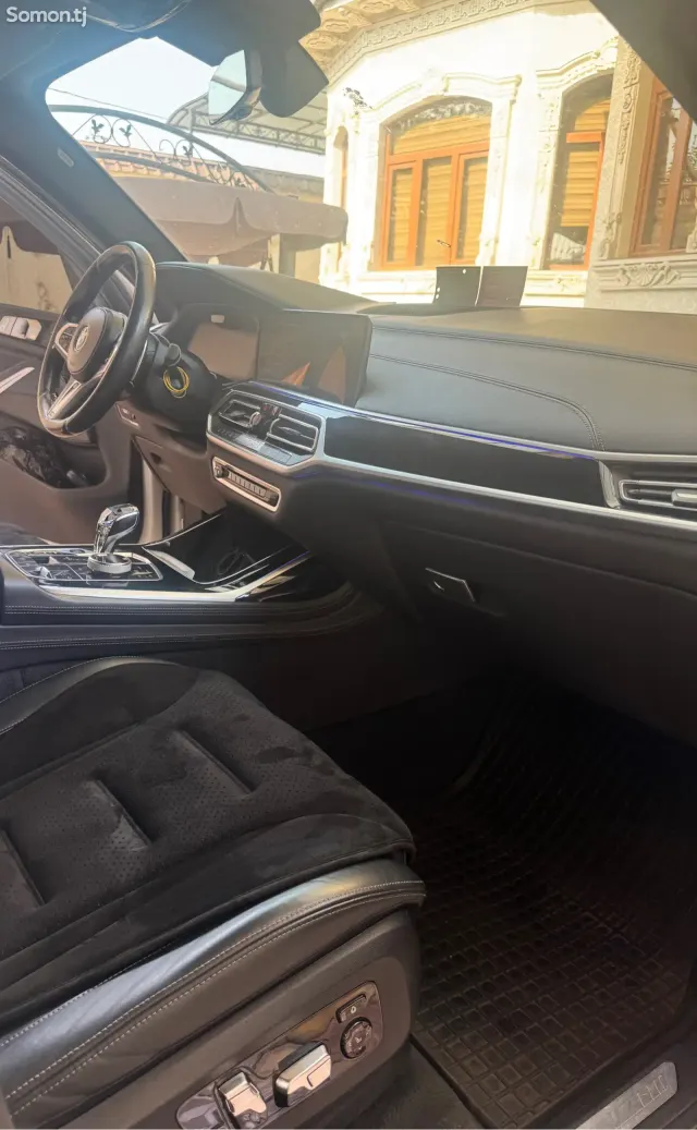 BMW X7 2019 · 4.0 AT