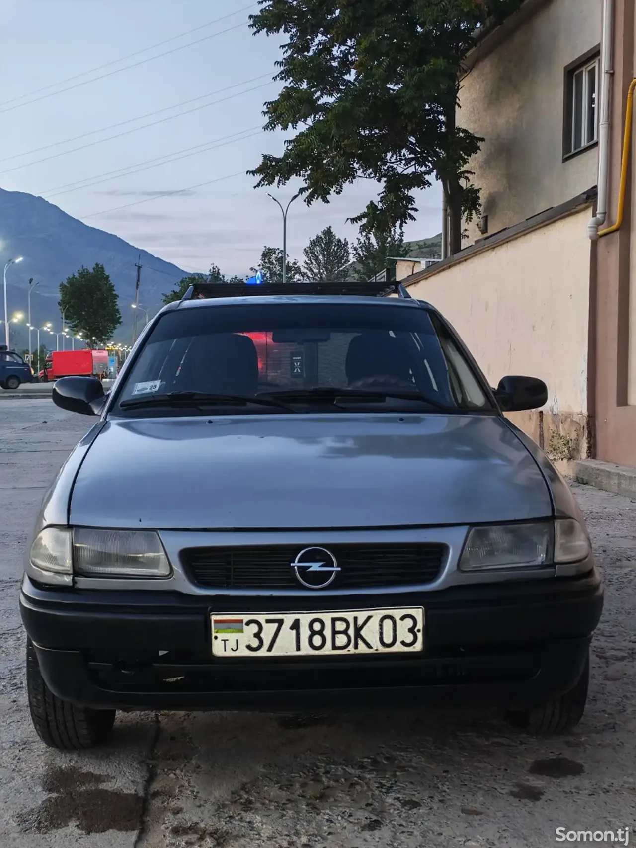 Opel Astra F 1995 · 1.6 MT