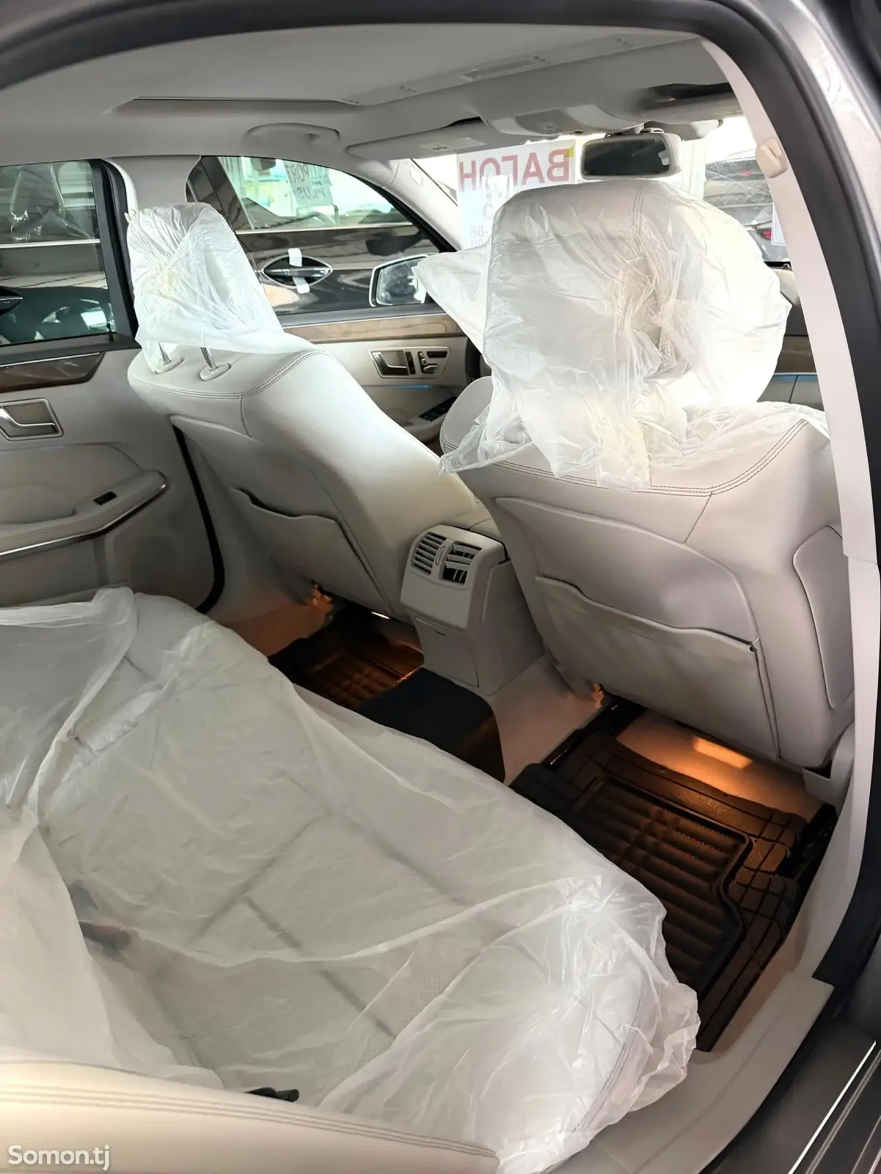 Mercedes-Benz E class 2015 · 3.5 AT