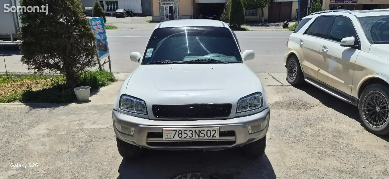 Toyota RAV 4 1997 · 2.0 AT