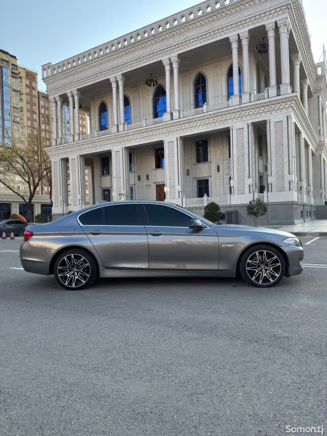 BMW 5 series 2011 · 2.0 AT