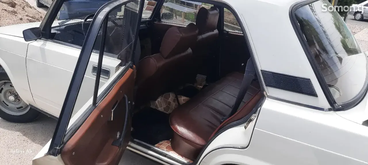 Lada (ВАЗ) 2105 1983 · 1.3 MT